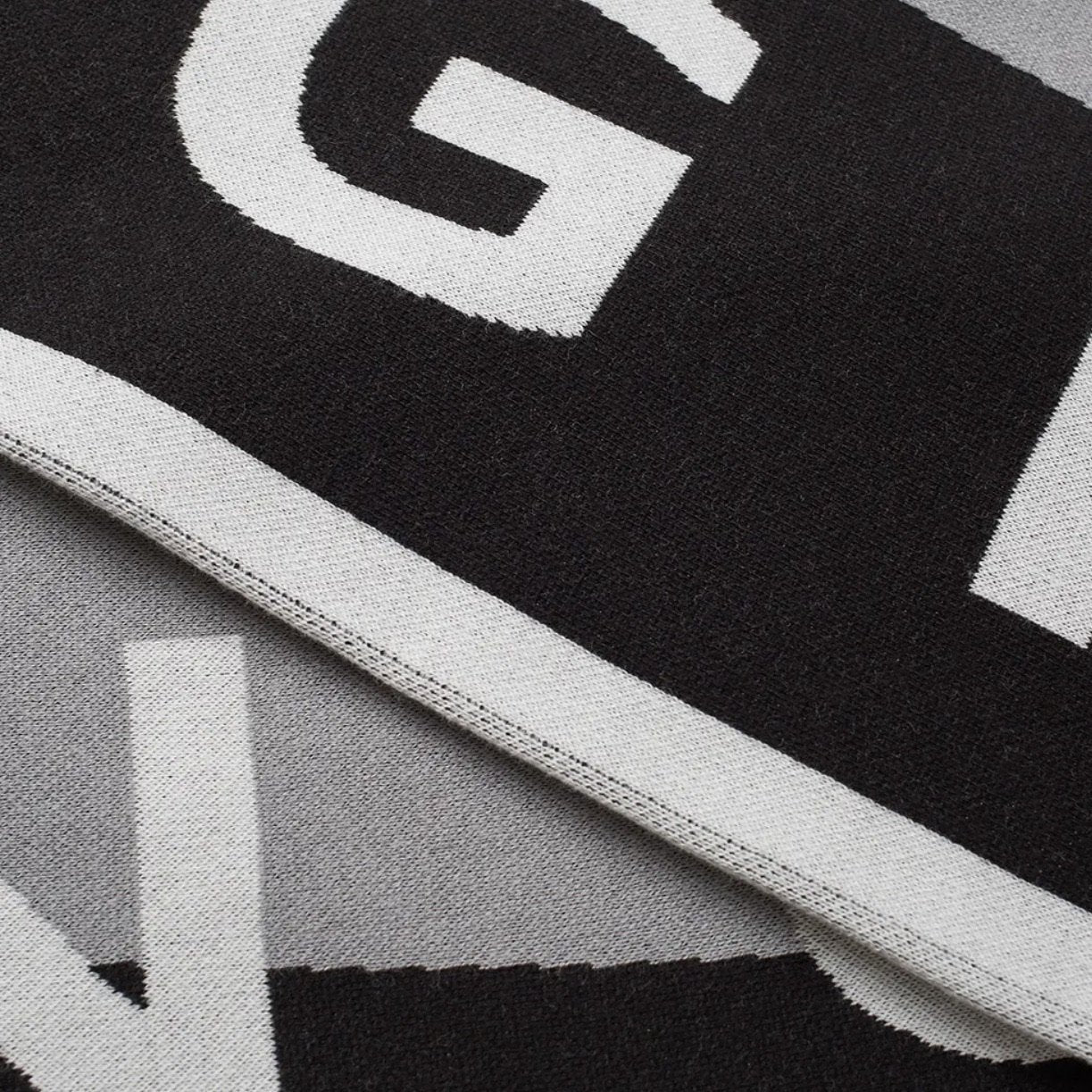 Givenchy Black & Grey Logo Team Scarf - DANYOUNGUK
