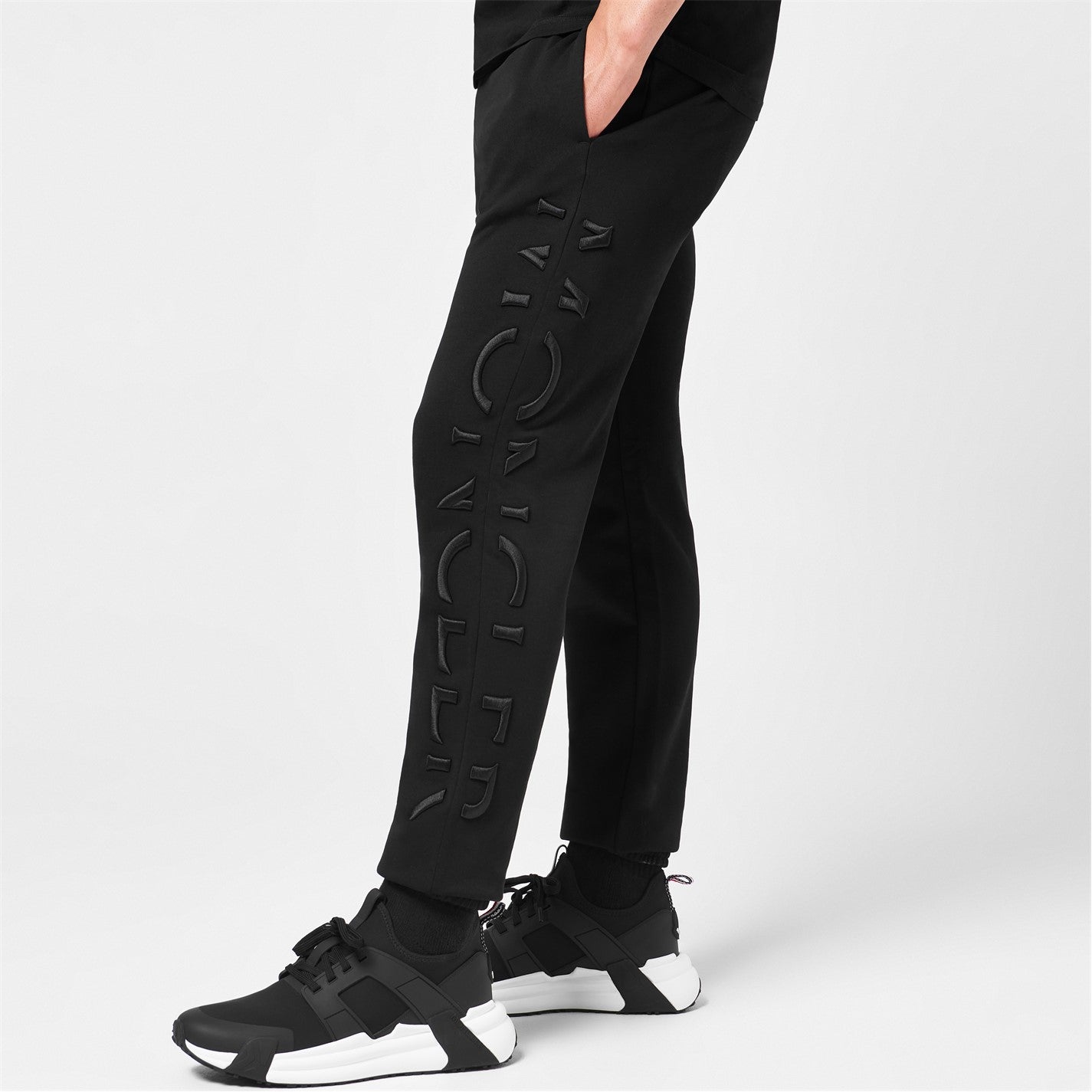 Moncler Split Logo Sweatpants - DANYOUNGUK