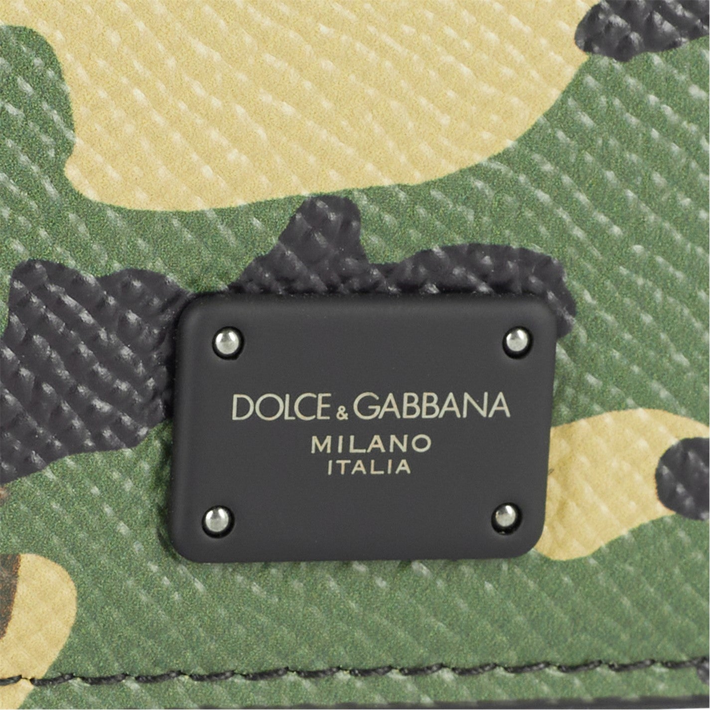 Dolce & Gabbana Camo Plaque Wallet - DANYOUNGUK