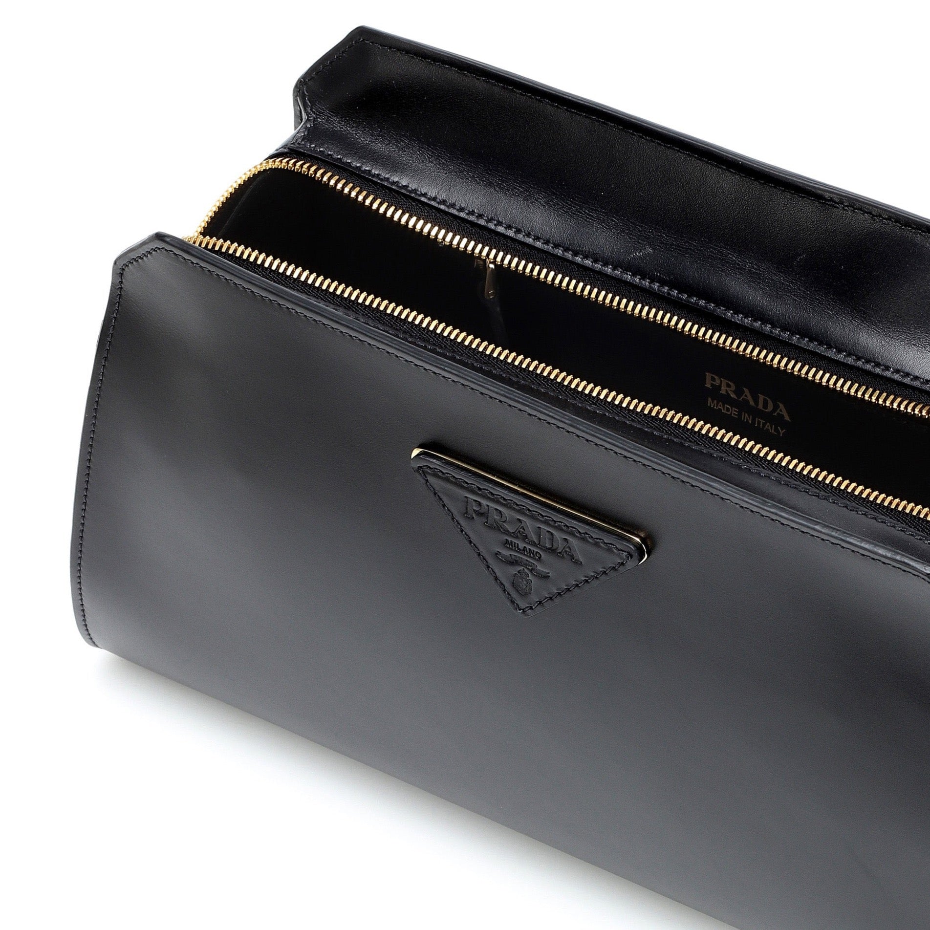 Prada discount saffiano clutch