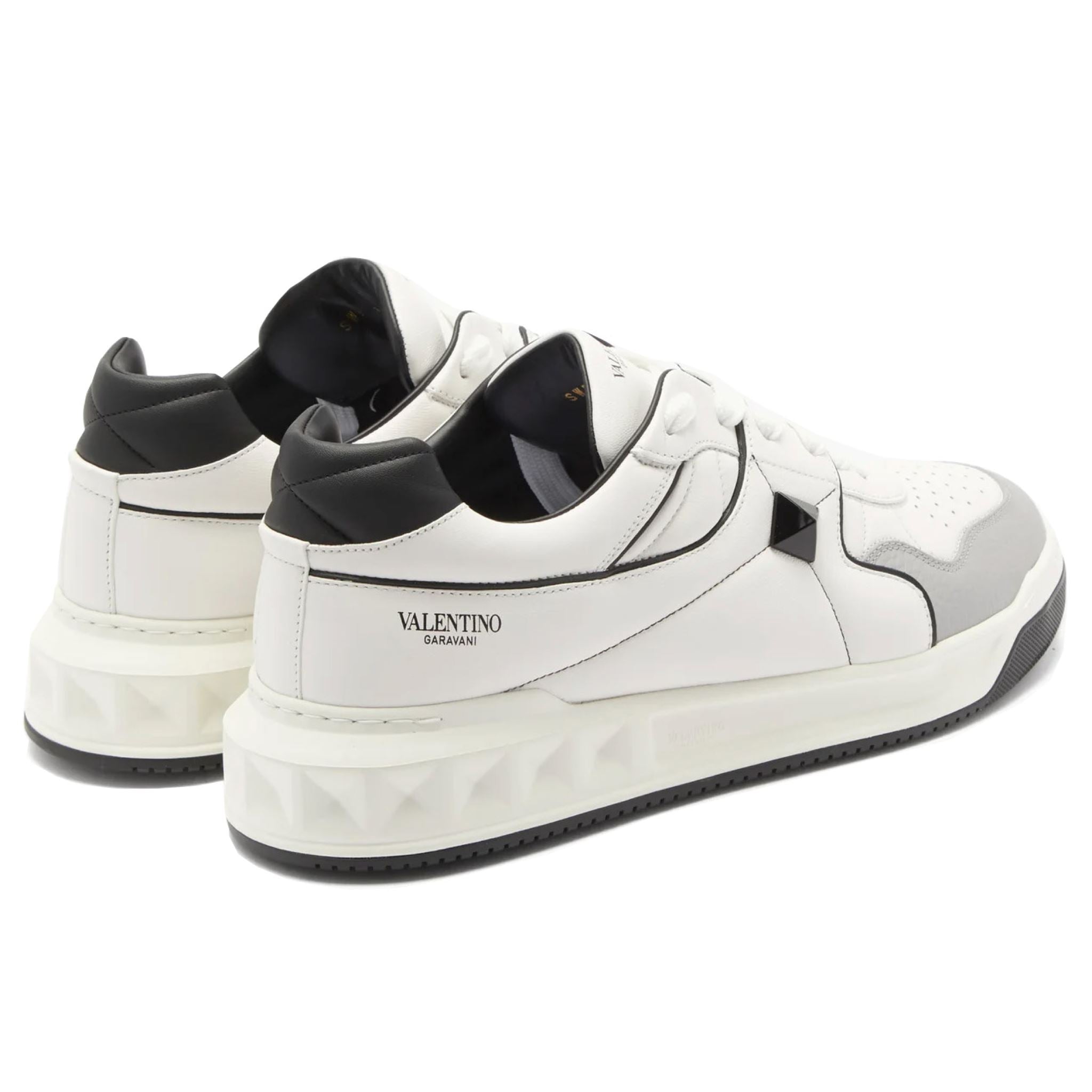 Kids store valentino trainers